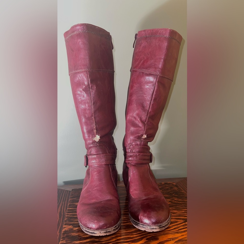 Women's Burgundy Leather Boots